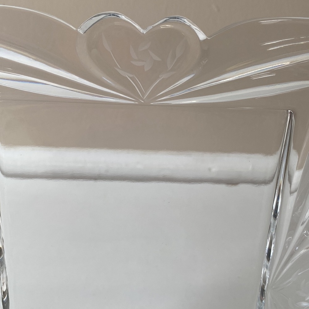 Beautiful Heavy Glass 5x7 Picture Frame - Picture 5 of 7